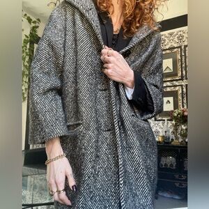Woolen VIDEO coat Nicole Miller